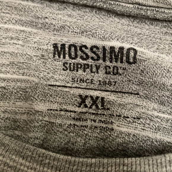 Men’s Grey Mossimo Pocket Tee - Picture 2 of 4